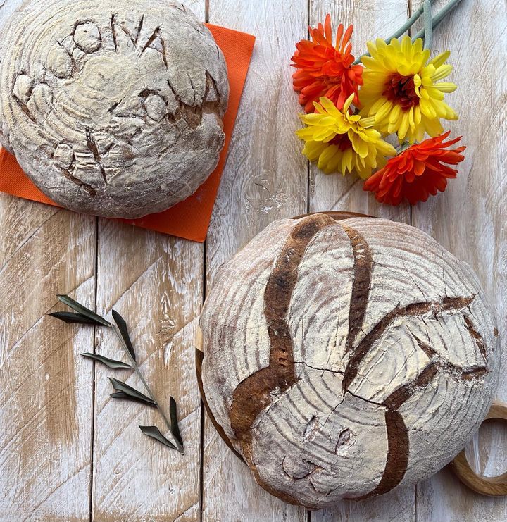 Buongiorno Amici ??‍?‍??,
Buona Pasqua ??? 
Se vi state chiedendo dove sono pastiera e casatiello, ovviamente pronti 