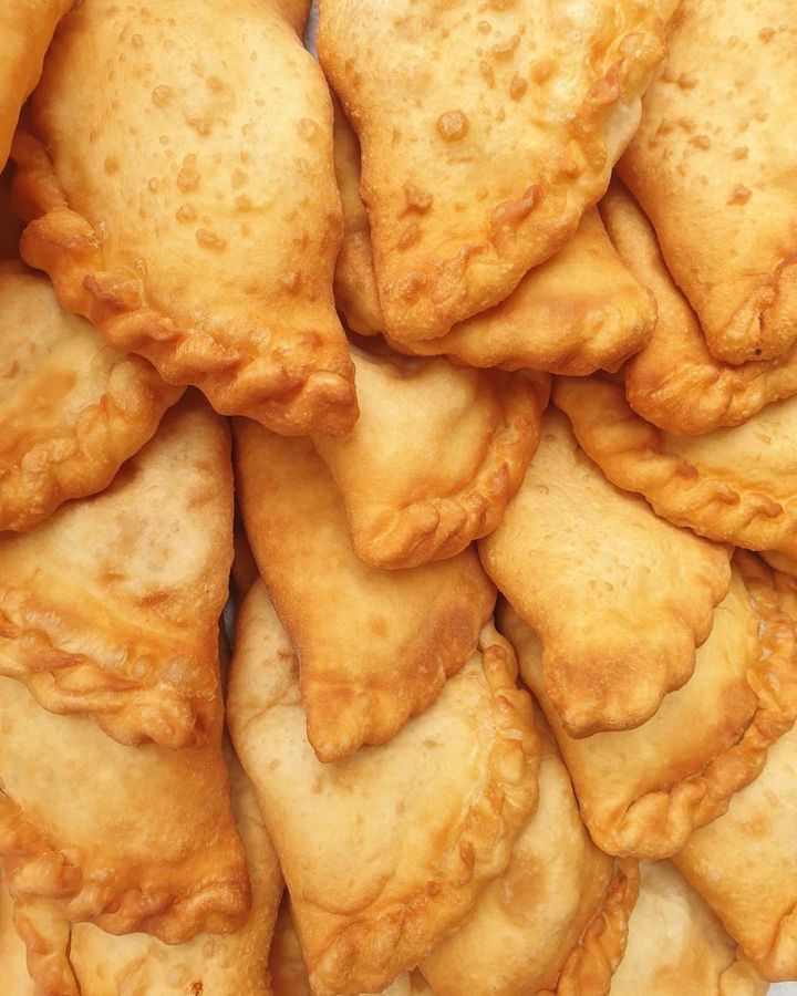 PATTERN PREFERITO ?
#panzerotti 

? @ladyferenza 

#panzerottipugliesi #panzerottifritti #panzerottitime
#identitacoratina #barifood #olioevo #gastronomia #food #italianfood #traditionalfood 
#identitacoratina #