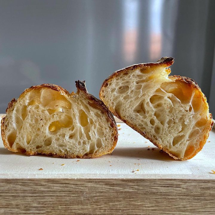 Amore ripagato❤️ pasta madre solida, idro 80%, semola rimacinata  locale di grano duro al 40%, 