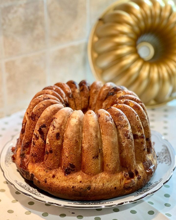 Buon pranzo Amici ??‍?,
Oggi in scaletta un buon lievitato da mettere in tavola, si può 