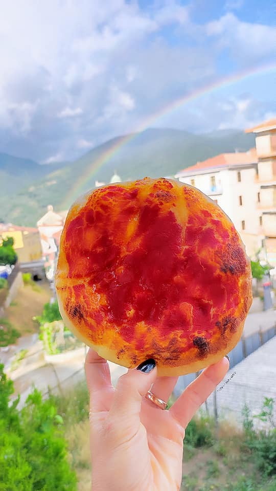 Pizzette Nostalgia

Dopo averne tanto parlato,dopo averle preparate,dopo aver elencato tutti i pregi 