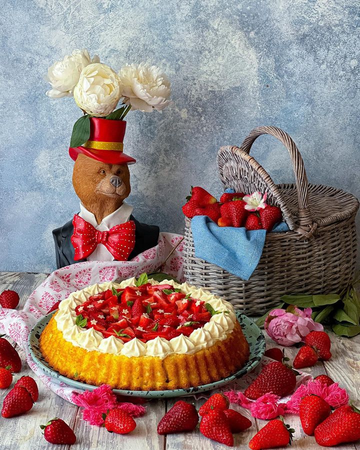 I dolci in questa stagione cosi bella, per me devono profumare di fragole! 
???
Ho un 