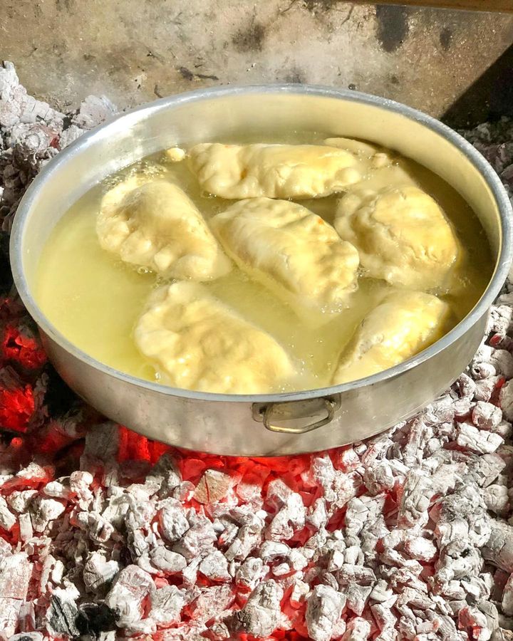 CUCINA MOLECOLARE.
#panzerotti  

@vee_cur92 #panzerottipugliesi #panzerottifritti #panzerottitime
#identitacoratina #barifood #olioevo #gastronomia #food #italianfood #traditionalfood 
#identitacoratina #