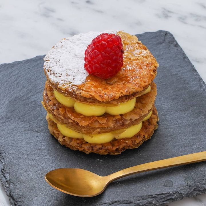 Ecco uno di quei dolci che avevo sempre rimandato era la millefoglie.. Perché?

Perché tra 